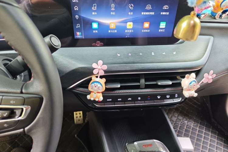 Used Buick Verano 2023 Pro GS Swift Edition Audio And AC Panel