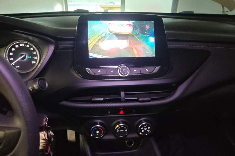 Used Buick Verano 2023 Pro Le Yi Edition Audio And AC Panel