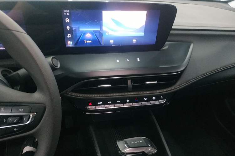 Used Buick Verano 2023 Pro Enjoyment Edition Audio And AC Panel