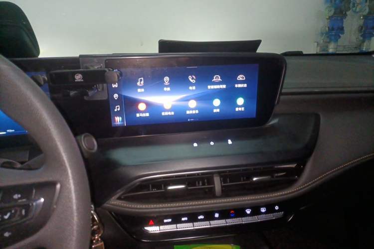 Used Buick Verano 2023 Pro Enjoyment Edition Audio And AC Panel