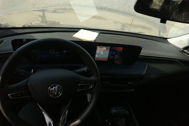 Used Buick Verano 2023 Pro Enjoyment Edition Center Console