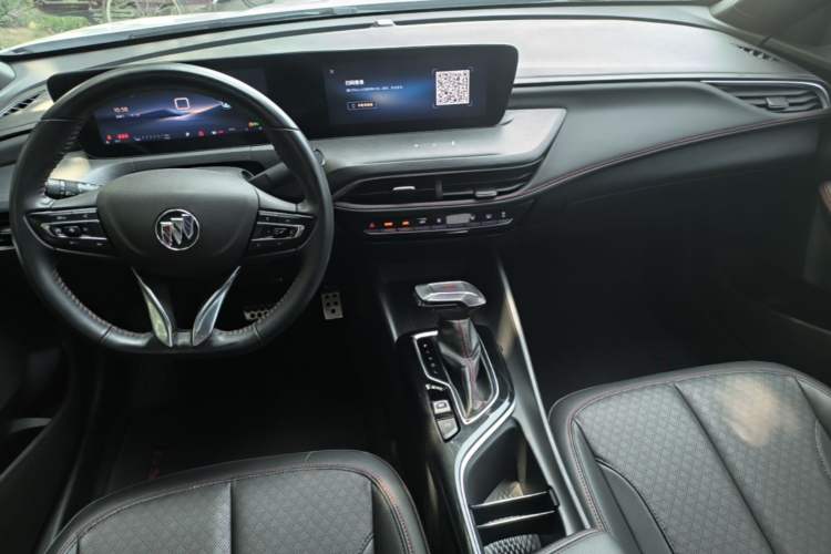 Used Buick Verano 2023 Pro GS Hunter Wind Edition Center Console
