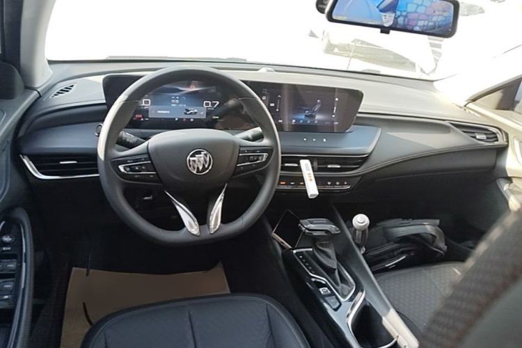 Used Buick Verano 2023 Pro Enjoyment Edition Center Console