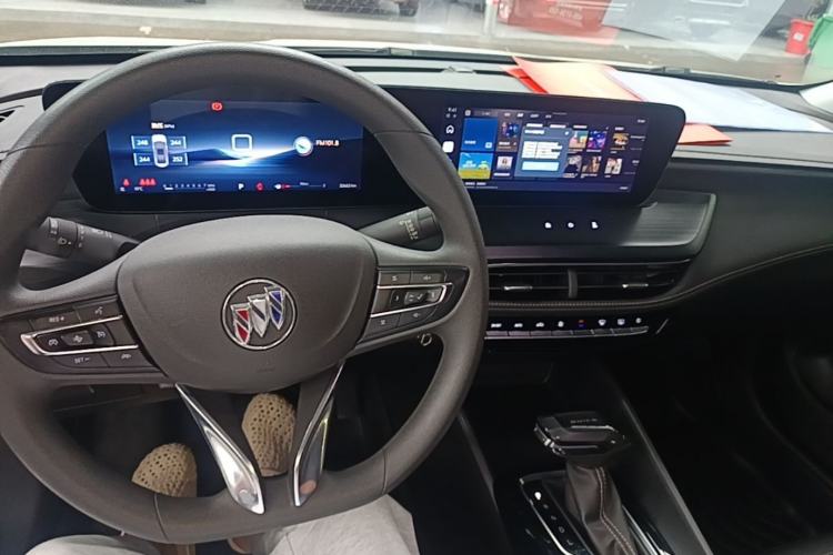 Used Buick Verano 2023 Pro Enjoyment Edition Center Console