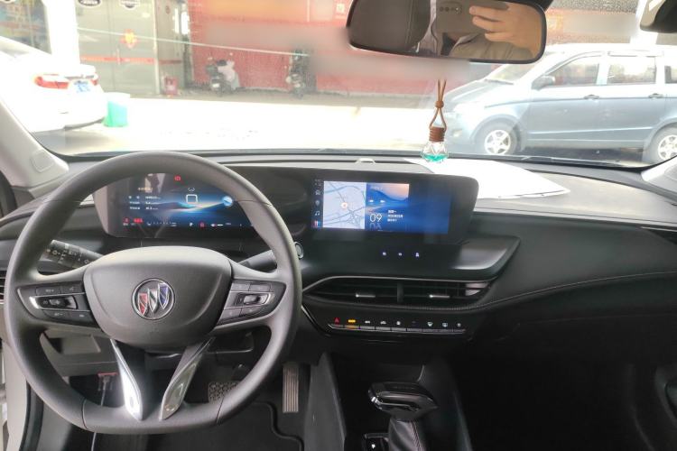 Used Buick Verano 2023 Pro Enjoyment Edition Center Console
