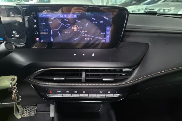 Used Buick Verano 2023 Pro Enjoyment Edition Center Console
