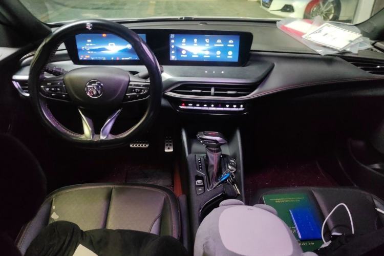 Used Buick Verano 2023 Pro GS Hunter Wind Edition Center Console