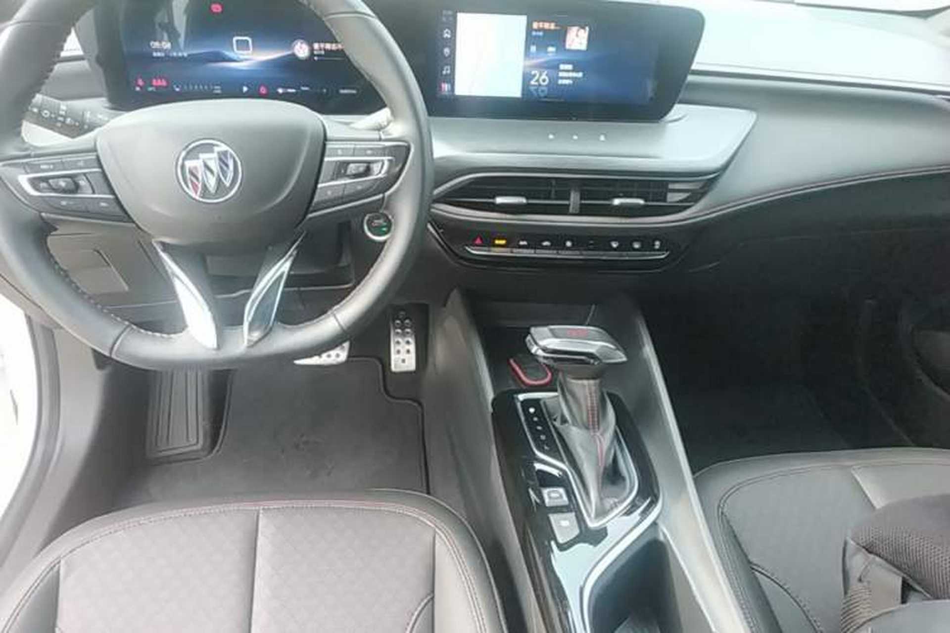 Used Buick Verano 2023 Pro GS Hunter Wind Edition Center Console