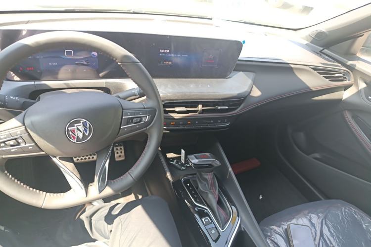 Used Buick Verano 2023 Pro GS Hunter Wind Edition Center Console