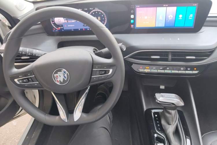Used Buick Verano 2023 Pro Enjoyment Edition Center Console