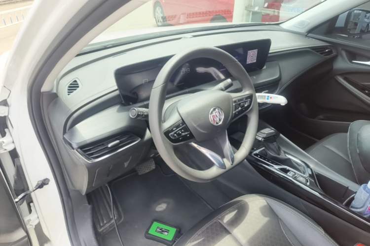 Used Buick Verano 2023 Pro Enjoyment Edition Center Console