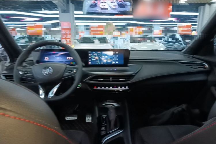 Used Buick Verano 2023 Pro GS Hunter Wind Edition Center Console