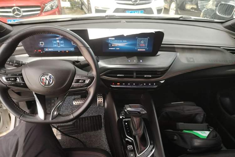 Used Buick Verano 2023 Pro GS Hunter Wind Edition Center Console