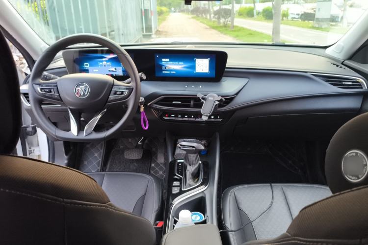 Used Buick Verano 2023 Pro Enjoyment Edition Center Console