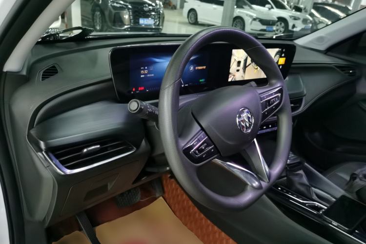 Used Buick Verano 2023 Pro Enjoyment Edition Center Console