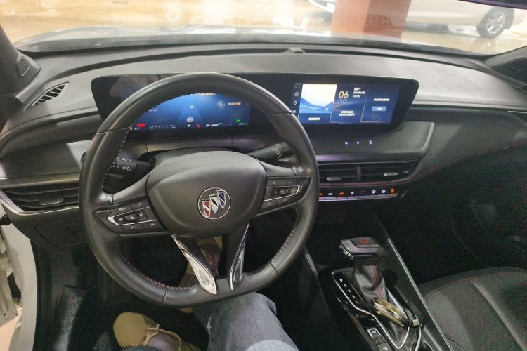 Used Buick Verano 2023 Pro GS Hunter Wind Edition Center Console
