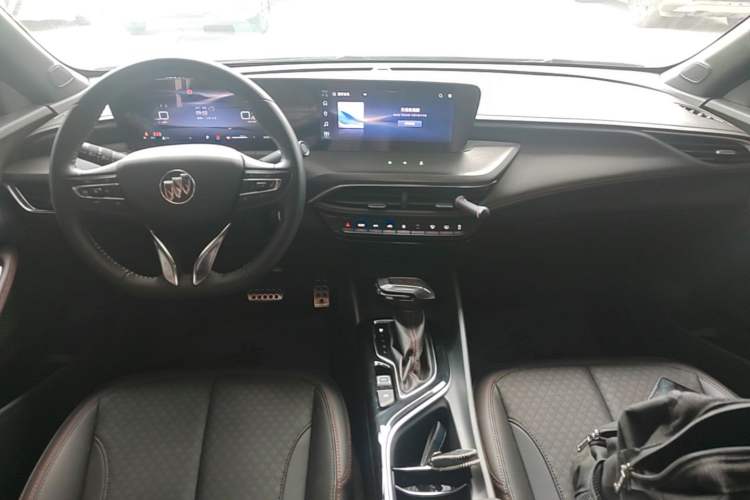Used Buick Verano 2023 Pro GS Hunter Wind Edition Center Console