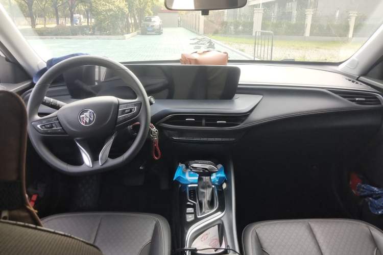 Used Buick Verano 2023 Pro Enjoyment Edition Center Console