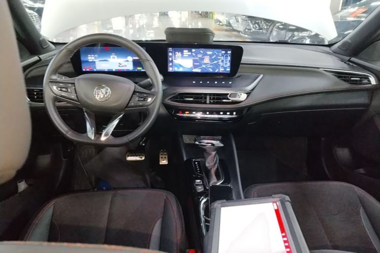 Used Buick Verano 2023 Pro GS Swift Edition Center Console