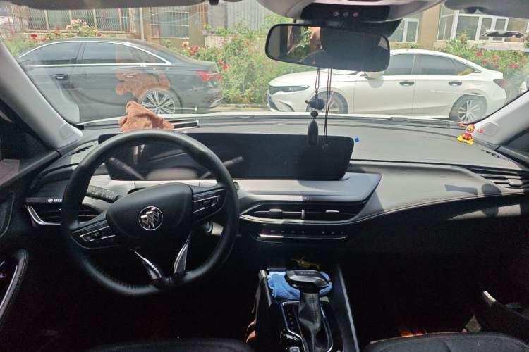 Used Buick Verano 2023 Pro Enjoyment Edition Center Console