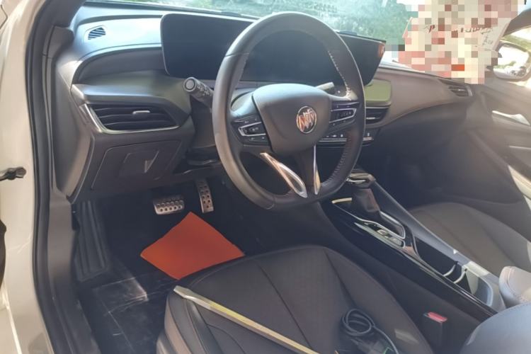 Used Buick Verano 2023 Pro GS Hunter Wind Edition Center Console