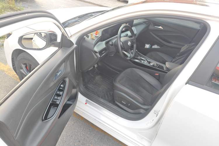 Used Buick Verano 2023 Pro GS Swift Edition Driver Seat