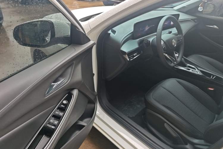Used Buick Verano 2023 Pro Enjoyment Edition Driver Seat
