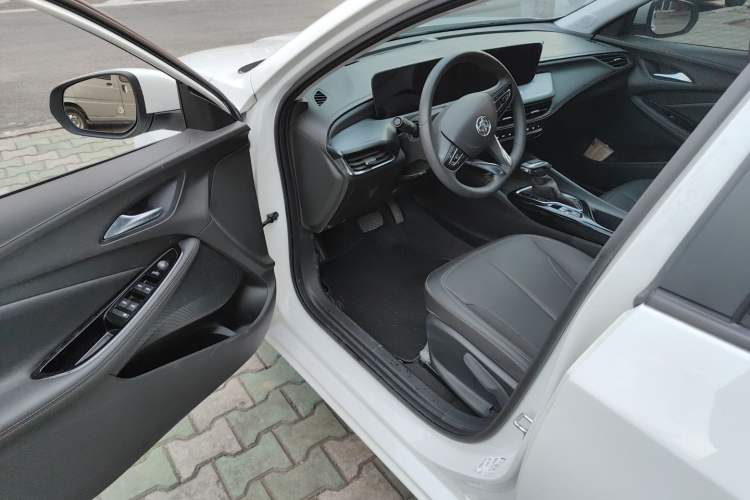Used Buick Verano 2023 Pro Enjoyment Edition Driver Seat