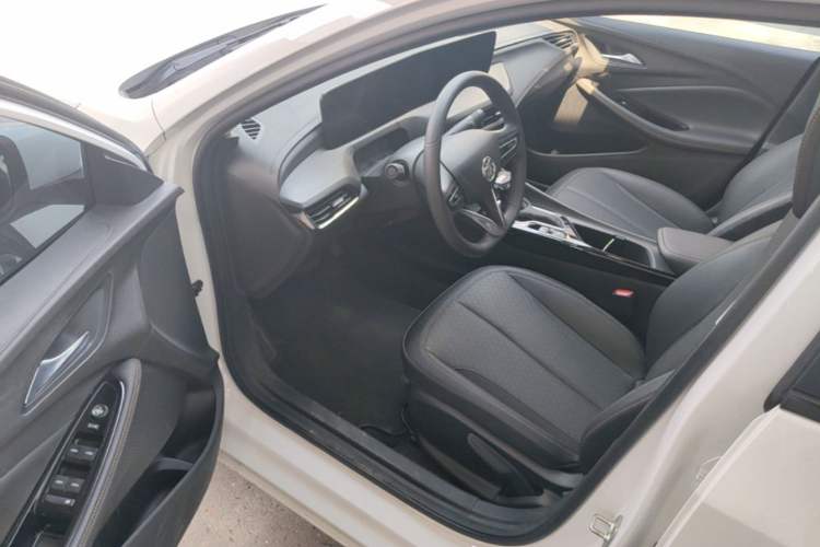 Used Buick Verano 2023 Pro Enjoyment Edition Driver Seat