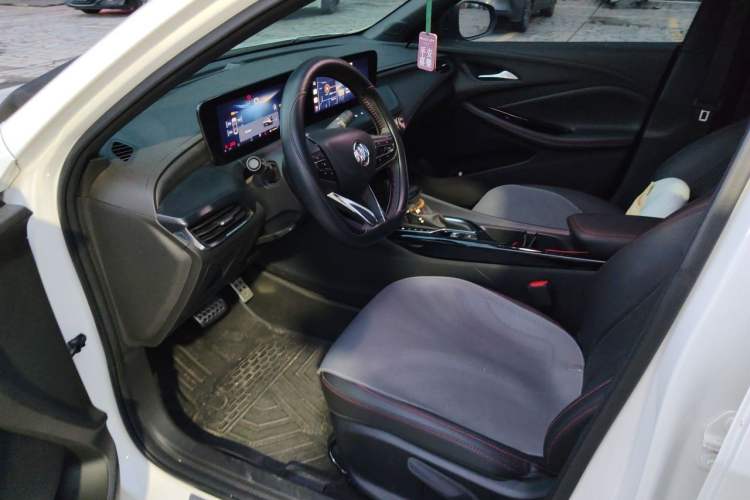 Used Buick Verano 2023 Pro GS Hunter Wind Edition Driver Seat