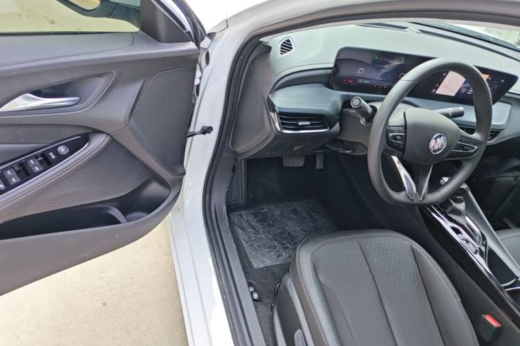Used Buick Verano 2023 Pro Enjoyment Edition Driver Seat