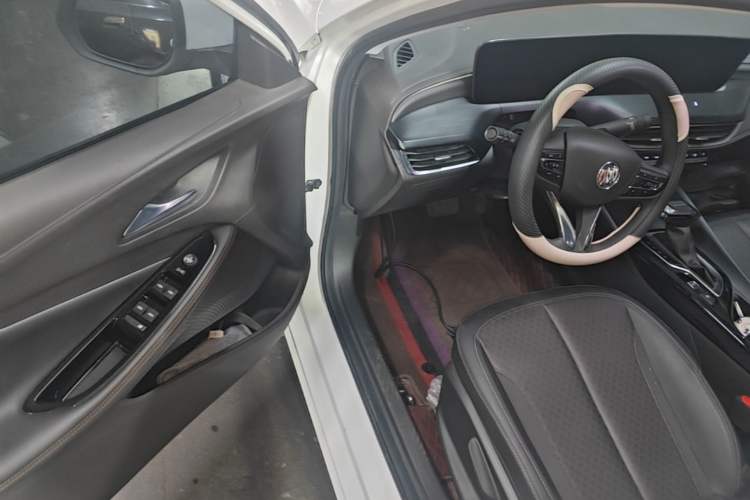 Used Buick Verano 2023 Pro Enjoyment Edition Driver Seat
