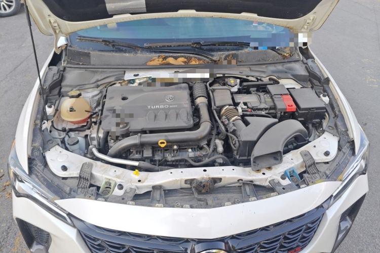 Used Buick Verano 2023 Pro GS Swift Edition Engine Bay
