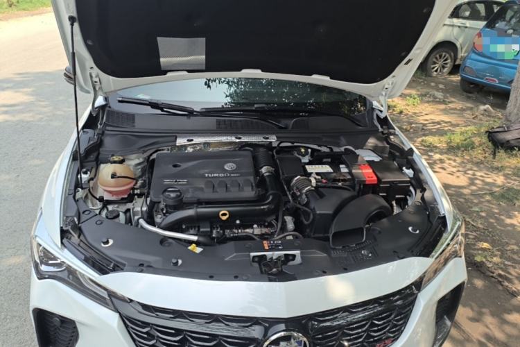 Used Buick Verano 2023 Pro GS Hunter Wind Edition Engine Bay