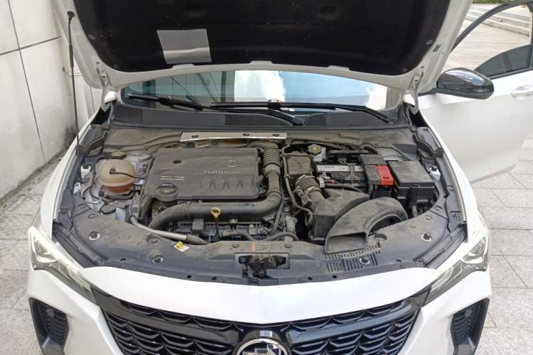 Used Buick Verano 2023 Pro GS Hunter Wind Edition Engine Bay