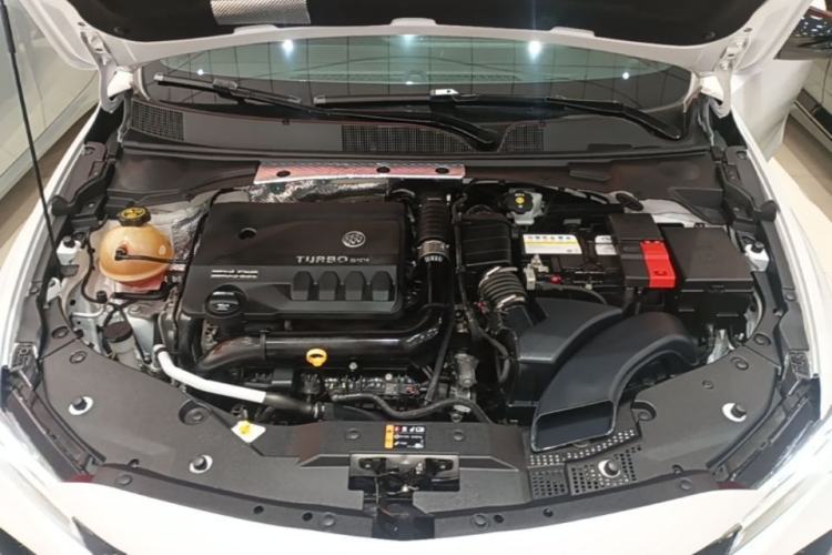 Used Buick Verano 2023 Pro GS Swift Edition Engine Bay
