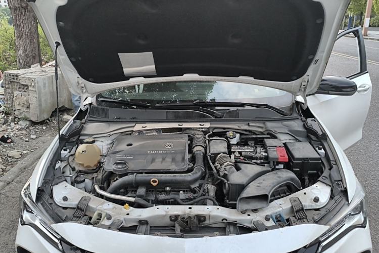 Used Buick Verano 2023 Pro GS Swift Edition Engine Bay