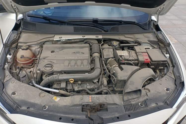 Used Buick Verano 2023 Pro GS Hunter Wind Edition Engine Bay