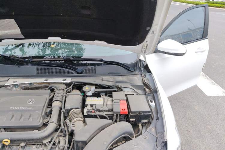 Used Buick Verano 2023 Pro Enjoyment Edition Engine Bay Left
