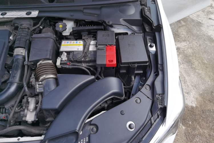 Used Buick Verano 2023 Pro Enjoyment Edition Engine Bay Left