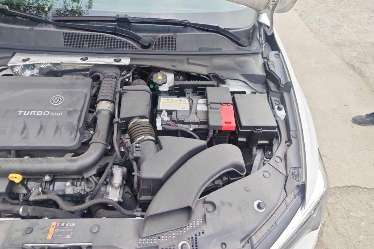 Used Buick Verano 2023 Pro Enjoyment Edition Engine Bay Left