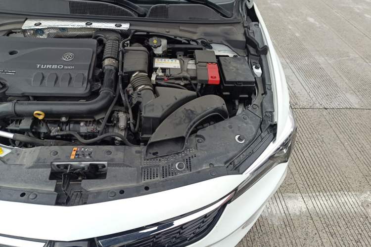 Used Buick Verano 2023 Pro Enjoyment Edition Engine Bay Left