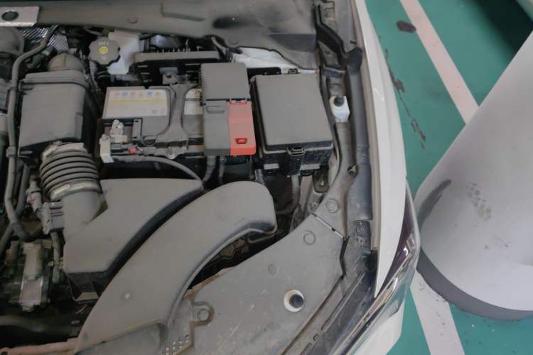 Used Buick Verano 2023 Pro GS Swift Edition Engine Bay Left