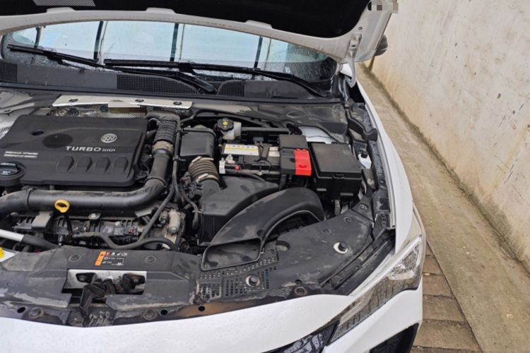 Used Buick Verano 2023 Pro GS Hunter Wind Edition Engine Bay Left