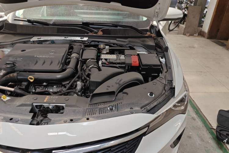 Used Buick Verano 2023 Pro Enjoyment Edition Engine Bay Left