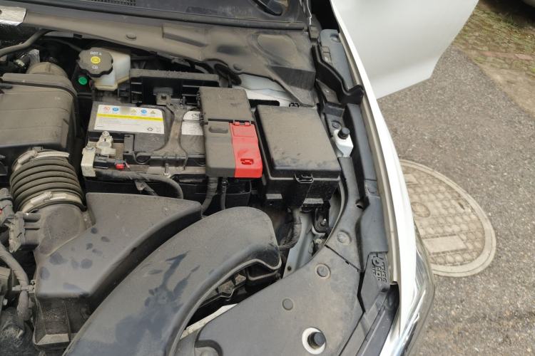 Used Buick Verano 2023 Pro Enjoyment Edition Engine Bay Left