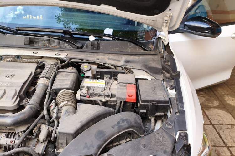 Used Buick Verano 2023 Pro GS Hunter Wind Edition Engine Bay Left