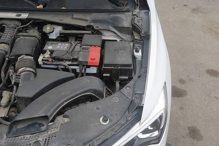 Used Buick Verano 2023 Pro Enjoyment Edition Engine Bay Left