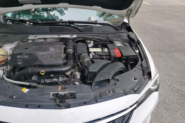 Used Buick Verano 2023 Pro Enjoyment Edition Engine Bay Left