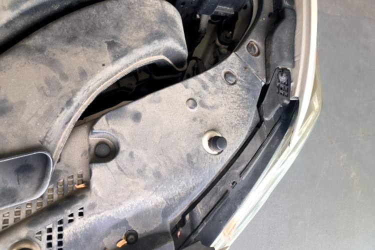 Used Buick Verano 2023 Pro GS Swift Edition Engine Bay Left